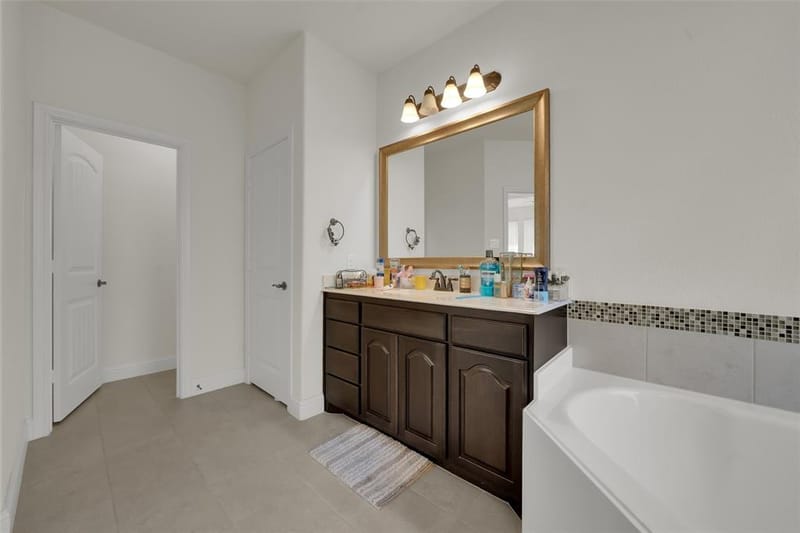 8705 Cloudyway Drive, Fort Worth TX 76123 - Photo 32