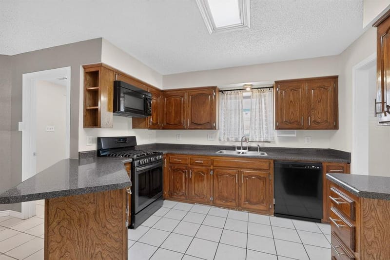 2009 Glencrest Lane, Garland TX 75040 - Photo 9