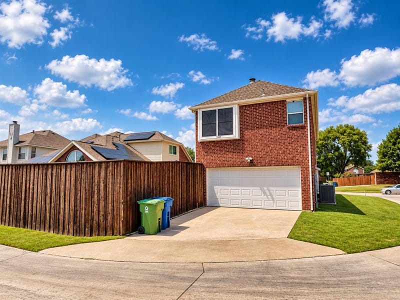 1402 Stone Canyon Way, Lewisville TX 75067 - Photo 4