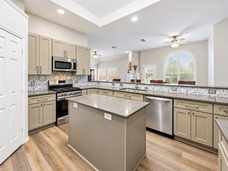 10112 Norman Court, Irving TX 75063 - Photo 23