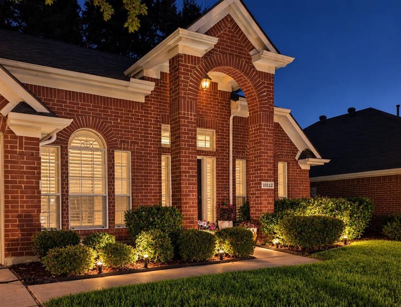 10112 Norman Court, Irving TX 75063 - Photo 6