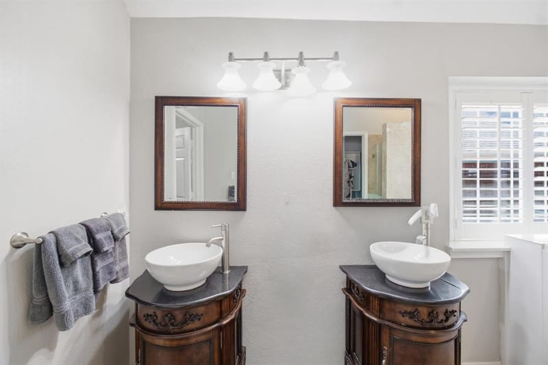 10112 Norman Court, Irving TX 75063 - Photo 10