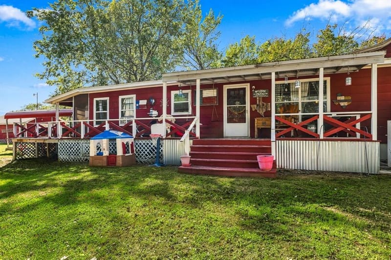 604 E South Street, Whitesboro TX 76273 - Photo 30
