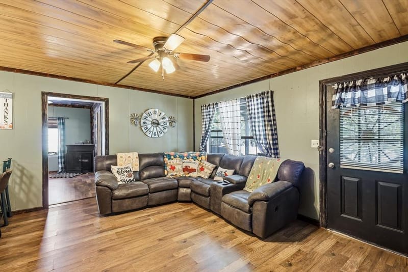 604 E South Street, Whitesboro TX 76273 - Photo 10