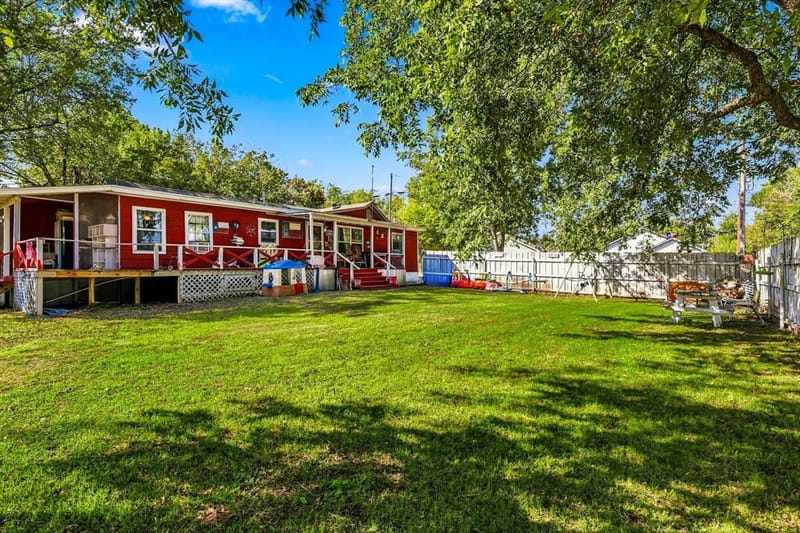 604 E South Street, Whitesboro TX 76273 - Photo 33