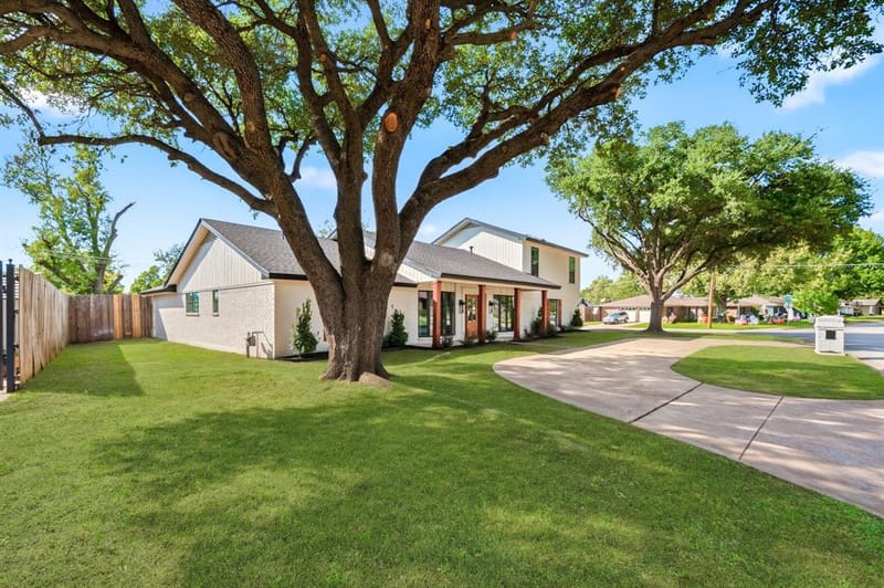 2033 Mountainview Drive, Hurst TX 76054 - Photo 3