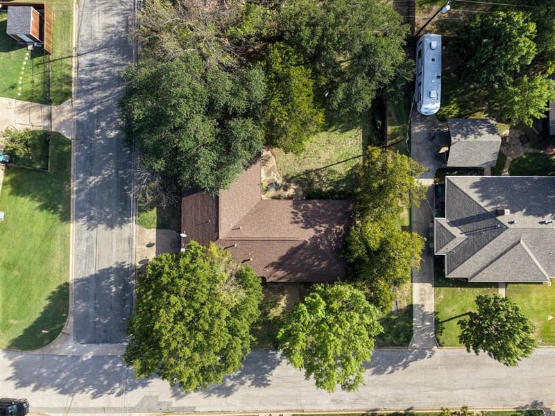 1602 Idlewood Drive, Sherman TX 75092 - Photo 2