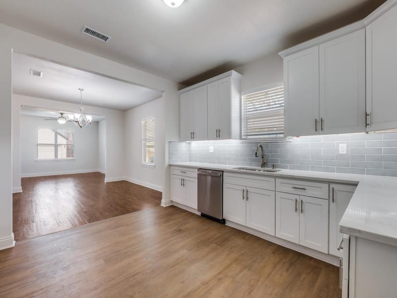4306 Jamaica Street, Dallas TX 75210 - Photo 9
