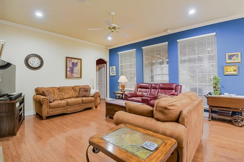 5024 Southpoint Drive, Arlington TX 76017 - Photo 10