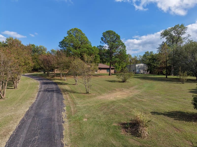 82 Shawnee Circle, Denison TX 75020