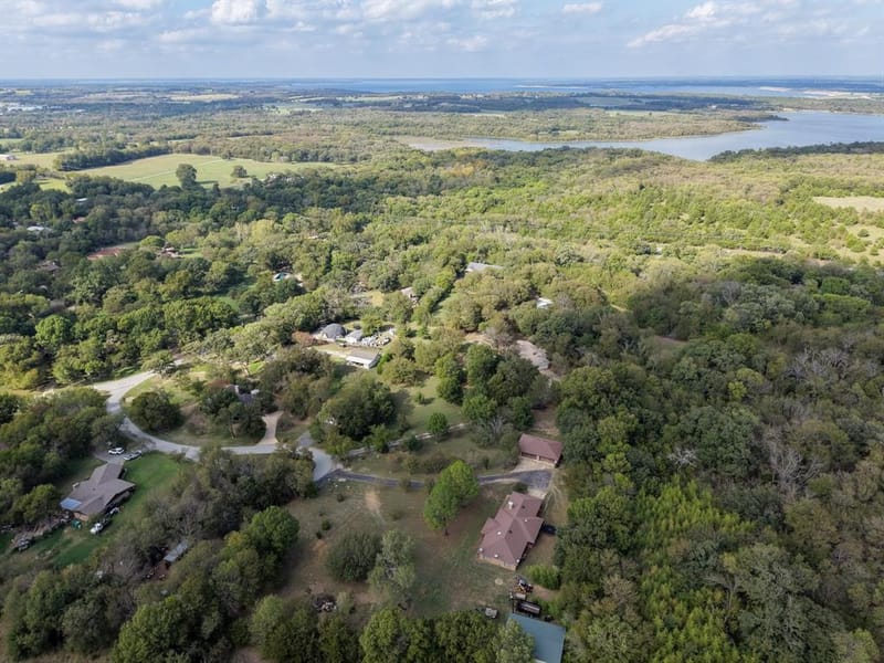 82 Shawnee Circle, Denison TX 75020 - Photo 9