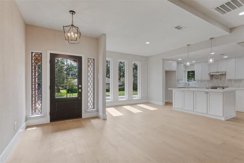 1909 Chestnut Hill Lane, Richardson TX 75082 - Photo 3