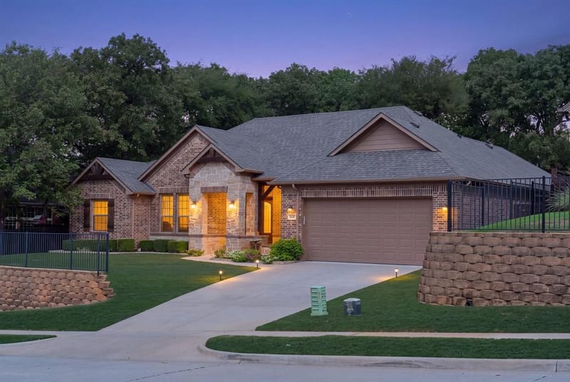 1303 Ballycastle Lane, Corinth TX 76210