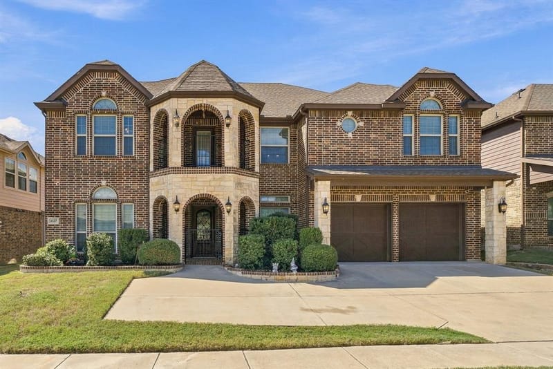 6117 Gibbons Creek Street, Fort Worth TX 76179 - Photo 2