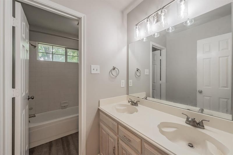1803 Haydenbend Circle, Grapevine TX 76051 - Photo 23