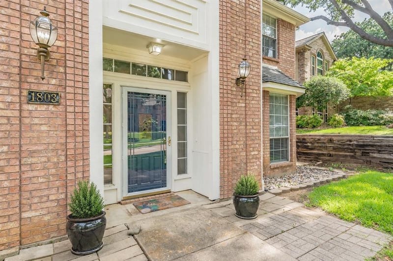 1803 Haydenbend Circle, Grapevine TX 76051 - Photo 2