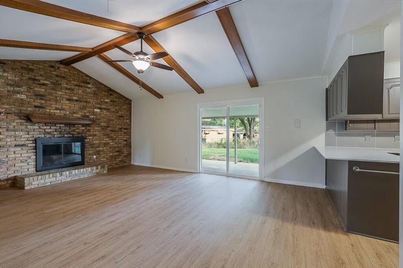 2709 Larkin Avenue, Fort Worth TX 76133 - Photo 6