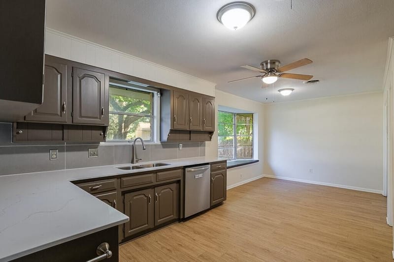 2709 Larkin Avenue, Fort Worth TX 76133 - Photo 10