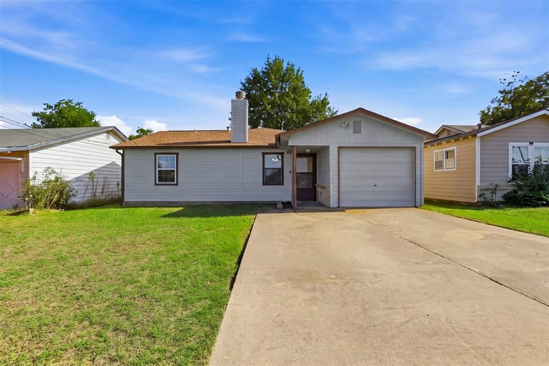 609 W Kilpatrick Avenue, Cleburne TX 76033 - Photo 2