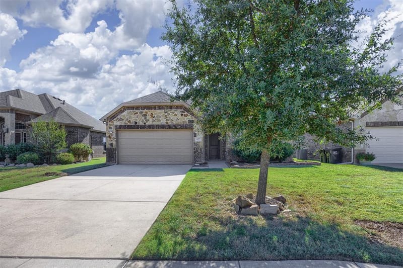 627 Redwood Drive, Greenville TX 75402 - Photo 2