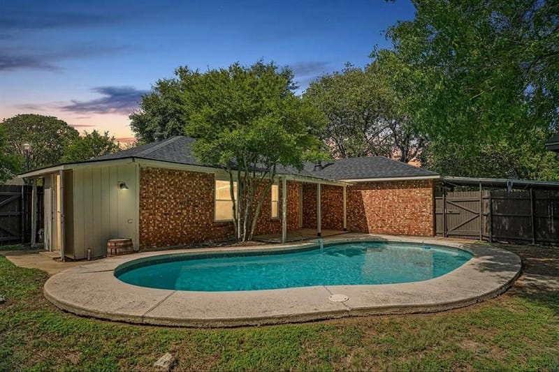 8608 Elderberry Court, Dallas TX 75249 - Photo 3