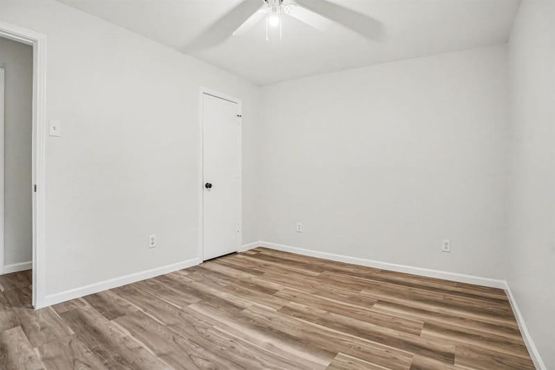 8608 Elderberry Court, Dallas TX 75249 - Photo 32