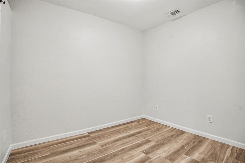 8608 Elderberry Court, Dallas TX 75249 - Photo 20