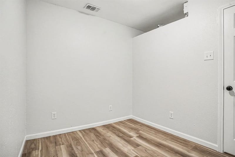8608 Elderberry Court, Dallas TX 75249 - Photo 21