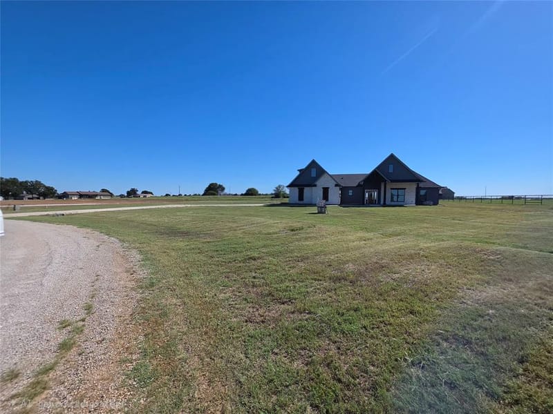 2124 Sundance Rd Road, Whitesboro TX 76273 - Photo 4