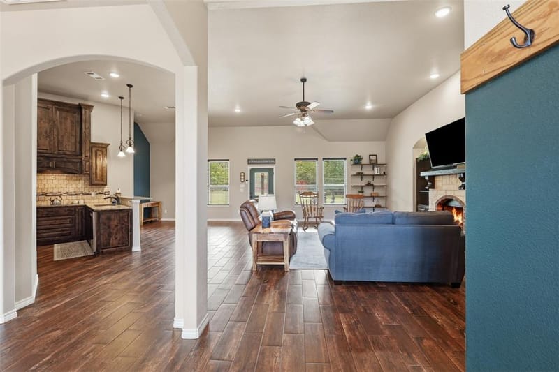 223 Toto Road, Weatherford TX 76088 - Photo 4