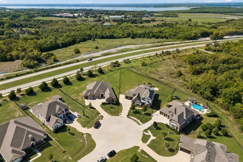 605 Calm Crest Drive, Rockwall TX 75087 - Photo 2