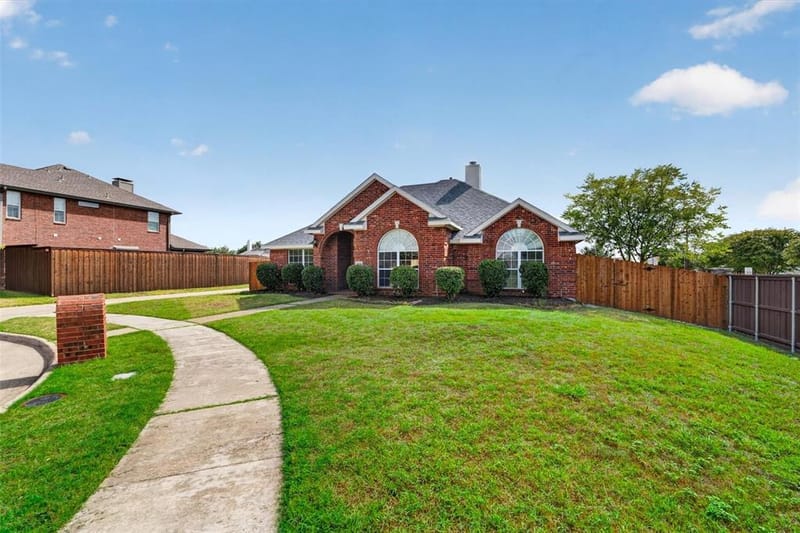 1429 Macrae Court, Allen TX 75013 - Photo 2