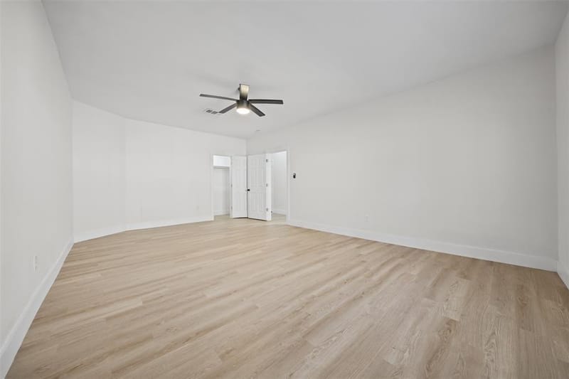 220 W Wardville Street, Cleburne TX 76033 - Photo 23