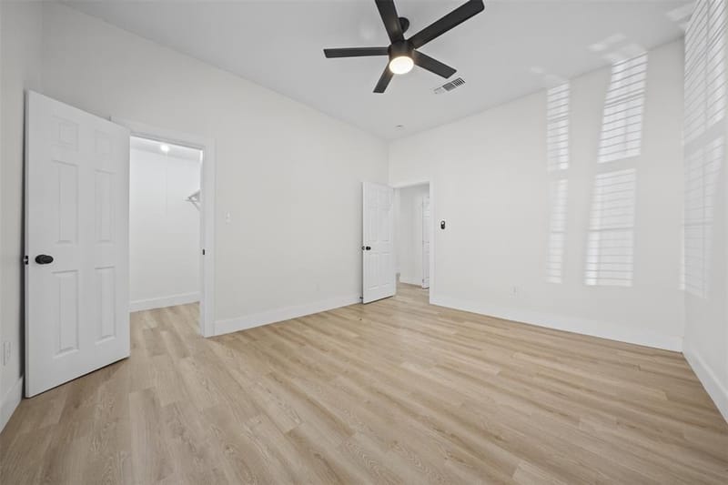 220 W Wardville Street, Cleburne TX 76033 - Photo 17