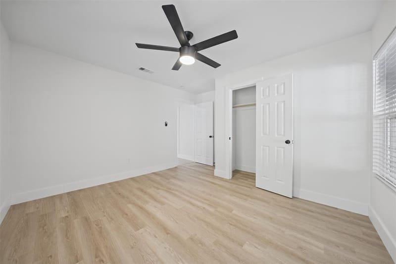 220 W Wardville Street, Cleburne TX 76033 - Photo 16