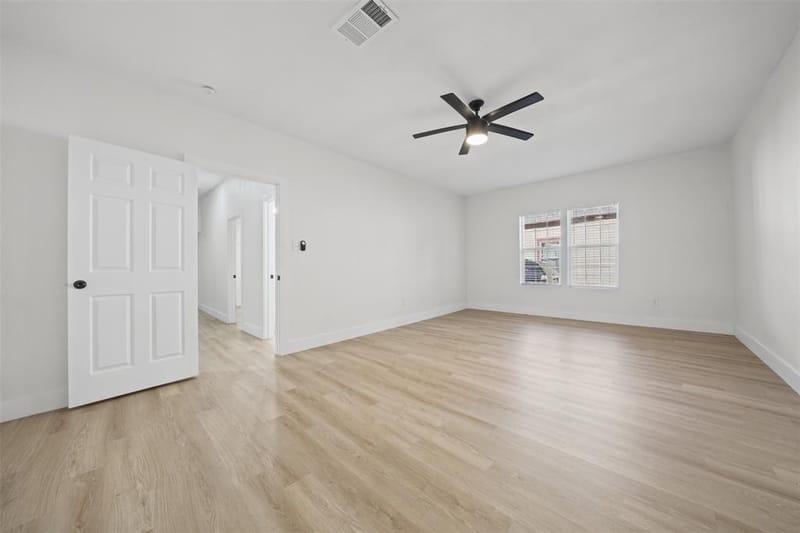 220 W Wardville Street, Cleburne TX 76033 - Photo 22