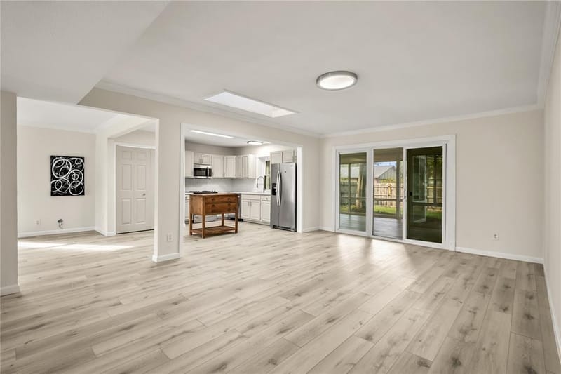 310 Glendale Drive, Grand Prairie TX 75052 - Photo 6