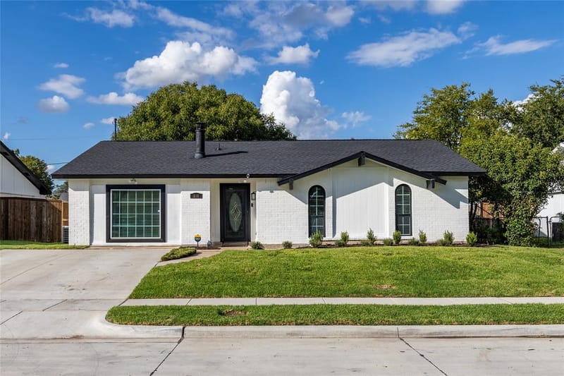 310 Glendale Drive, Grand Prairie TX 75052