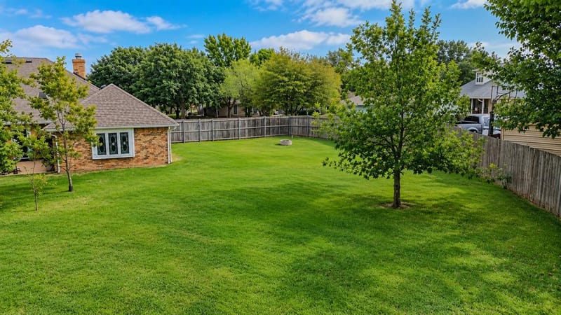 104 Lakeridge Court, Weatherford TX 76087 - Photo 9