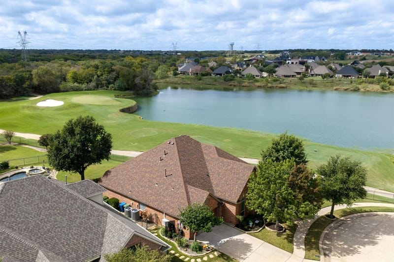 520 Camilla Lane, Lantana TX 76226