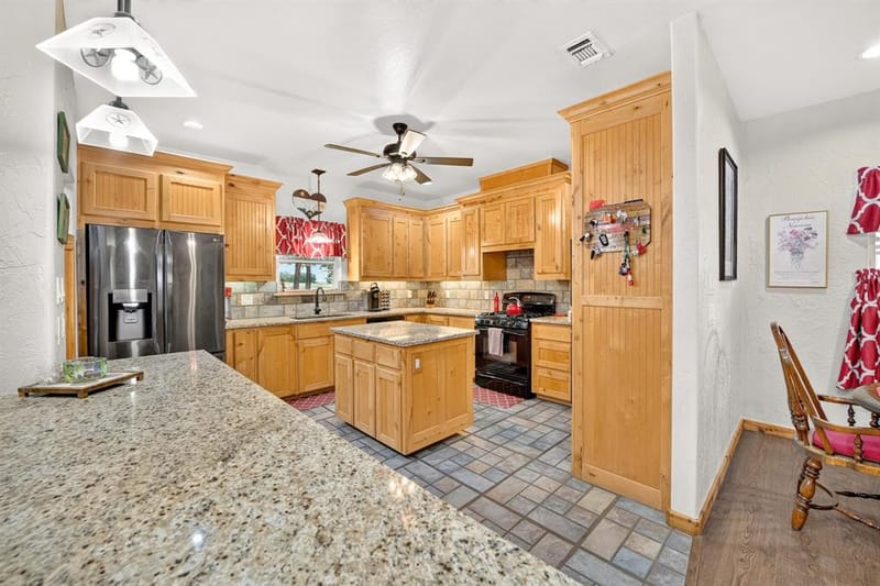 1658,1664,1668 County Road 3672, Springtown TX 76082 - Photo 6