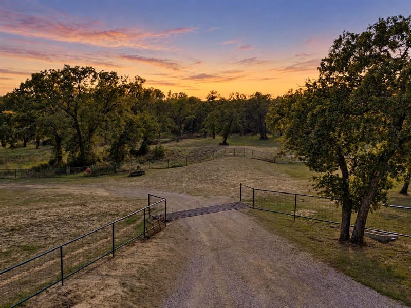 1658,1664,1668 County Road 3672, Springtown TX 76082 - Photo 40