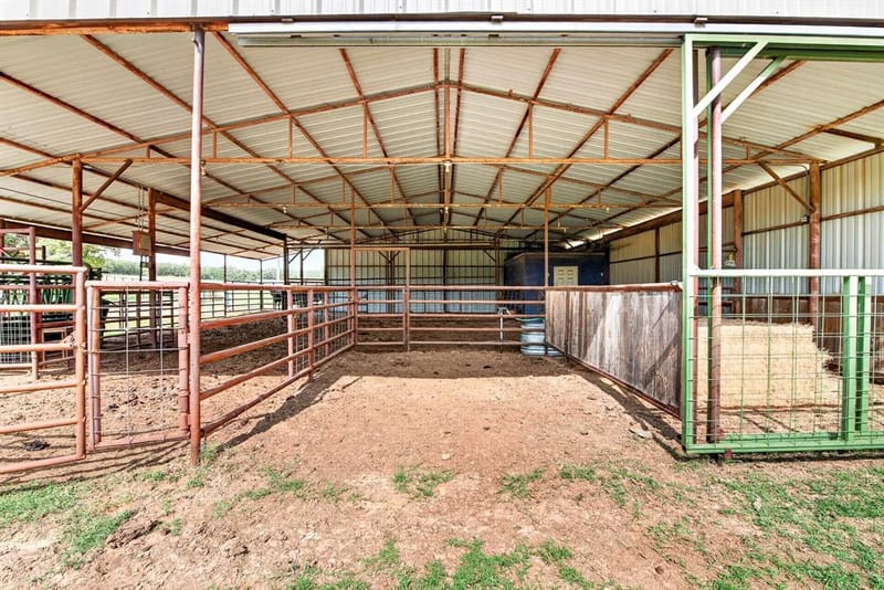 1658,1664,1668 County Road 3672, Springtown TX 76082 - Photo 31