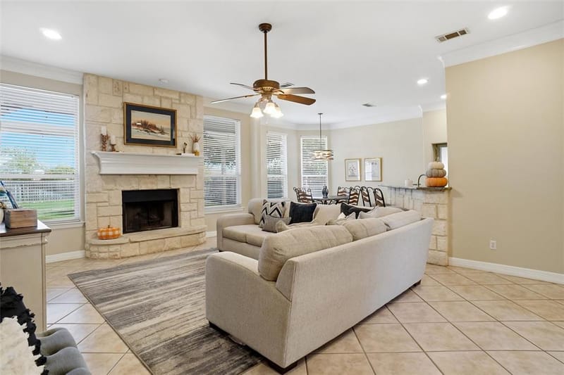 3105 Rim Rock Court, Granbury TX 76049 - Photo 6