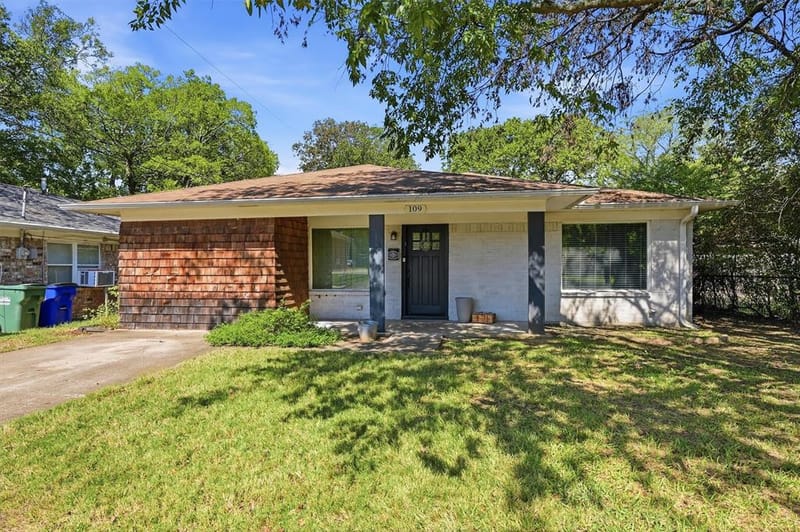 109 Grayson Street, Whitesboro TX 76273