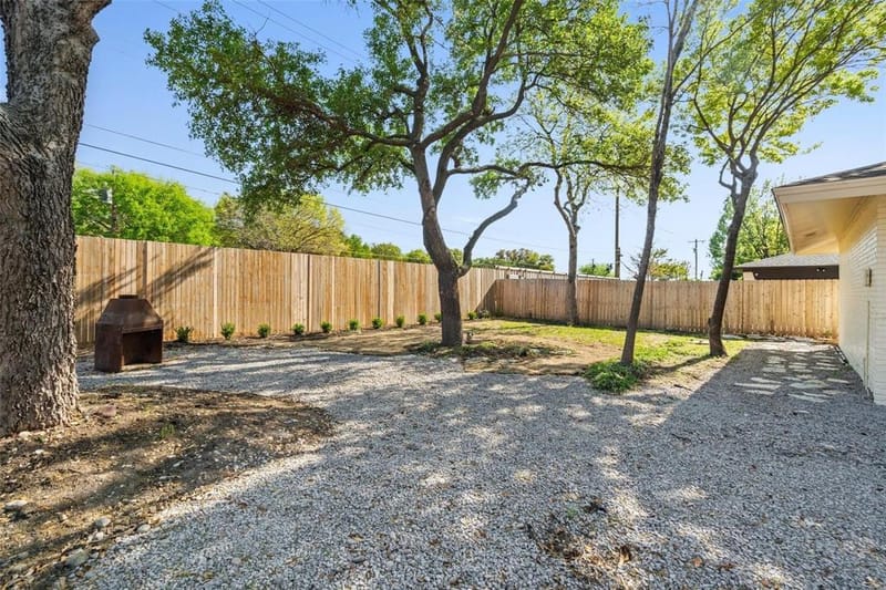 8570 Sweetwood Drive, Dallas TX 75228 - Photo 26