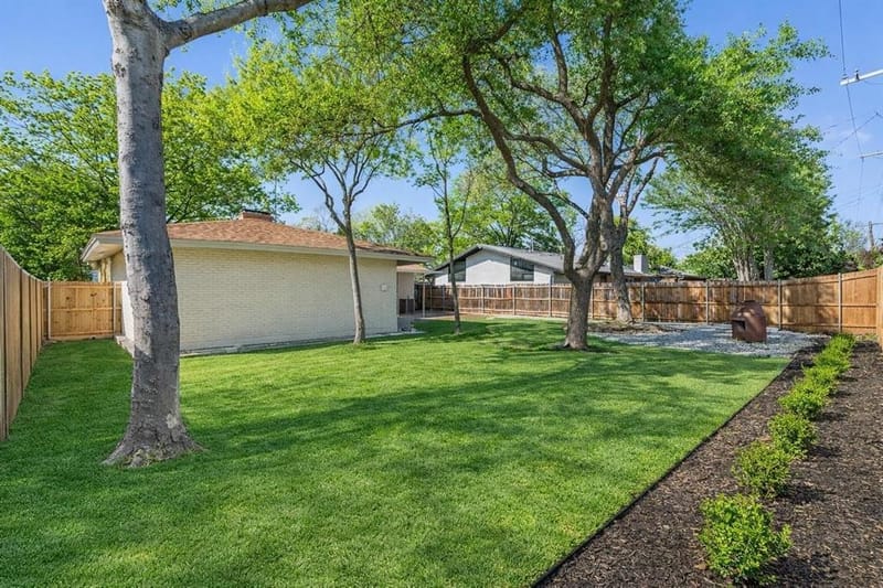 8570 Sweetwood Drive, Dallas TX 75228 - Photo 28