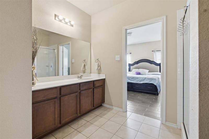 2020 Glen Hollow Drive, Lancaster TX 75134 - Photo 17