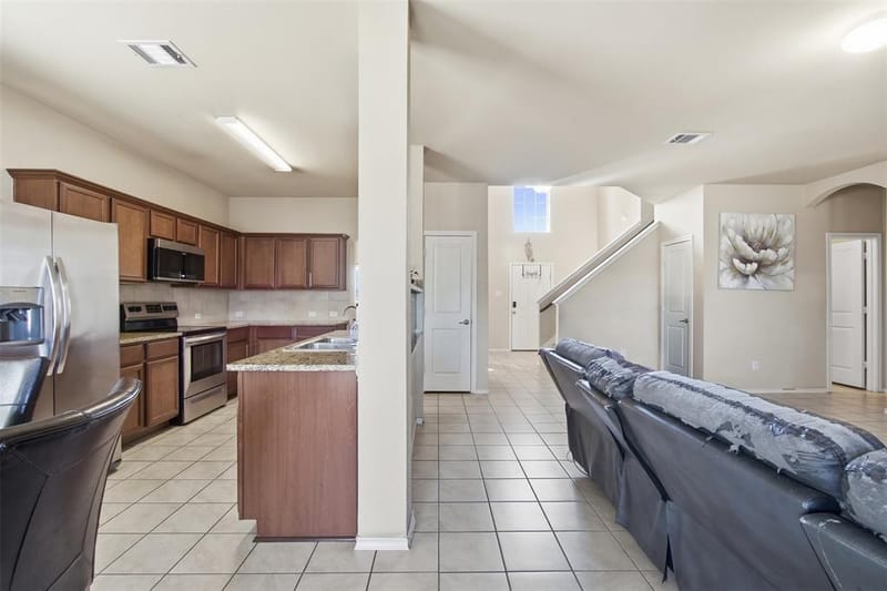 2020 Glen Hollow Drive, Lancaster TX 75134 - Photo 12