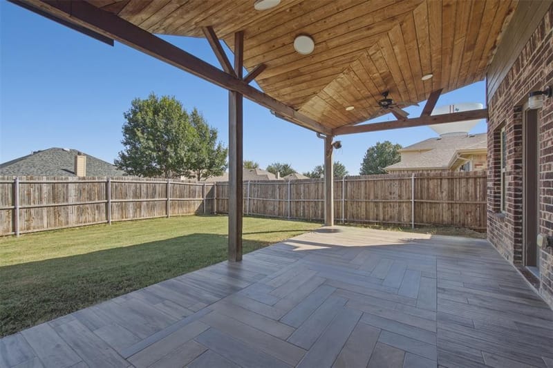 2020 Glen Hollow Drive, Lancaster TX 75134 - Photo 4